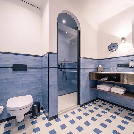 מלון Du Parc 4*
